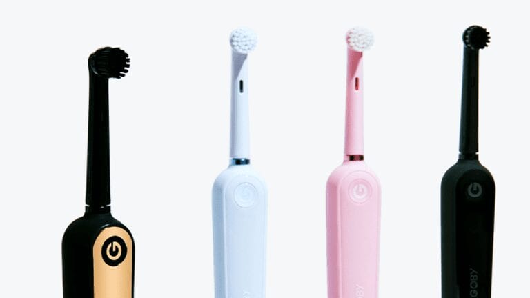The Lowdown on Manual vs. Electric Toothbrushes – What Every Consumer Should Know